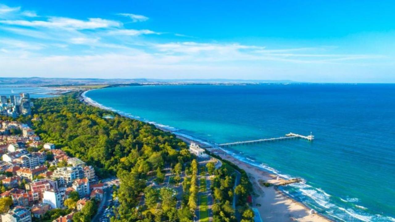Great Apartment Near The Sea,Central Place! Бургас Экстерьер фото